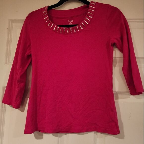 Pink top with rhinestone collar - Picture 1 of 3